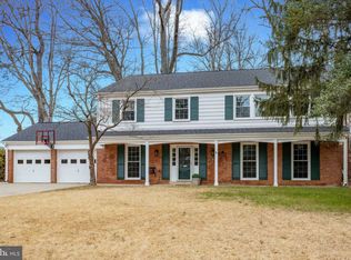 8301 Botsford Ct, Springfield, VA 22152