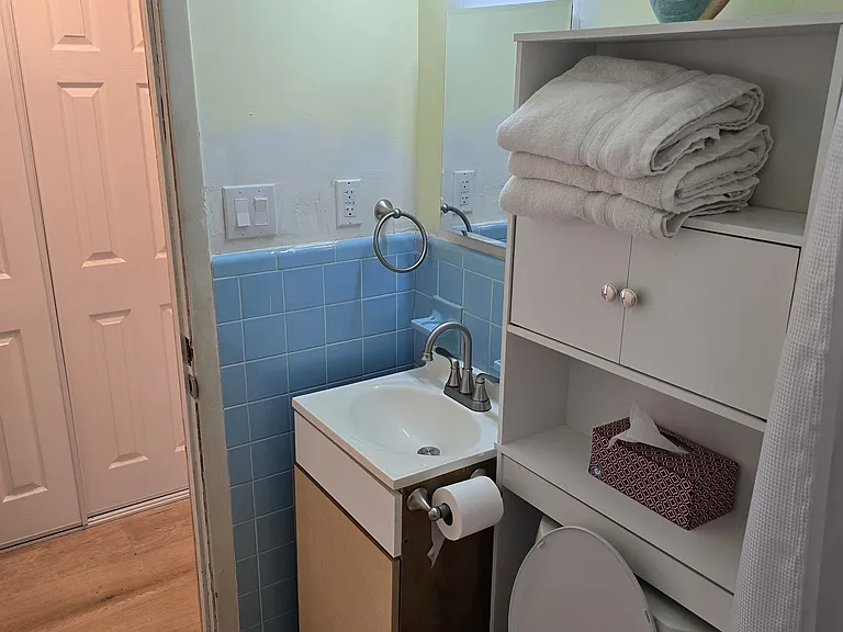 110 Freesia St #6 — Photo 9