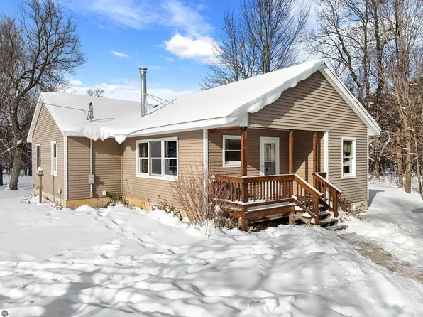11912 W Burns Rd, Manton, MI 49663