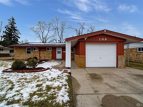 2nd image of 109 Brownstone Dr