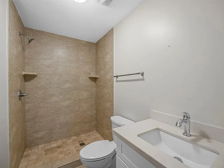 6918 Irvington Blvd #A — Photo 10