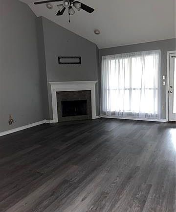 5th image of 11325 Breeze Dr