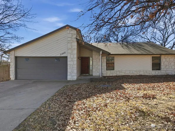 2806 W 70th St, Tulsa, OK 74132