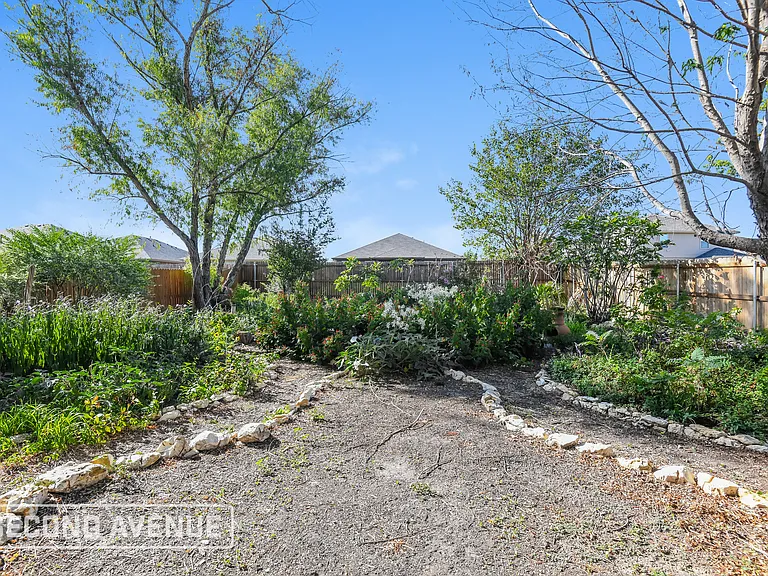6237 Hereford Dr — Photo 21