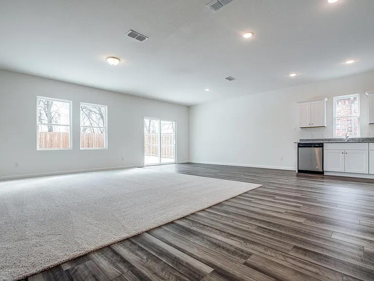 2621 Silver Leaf Ln — Photo 9