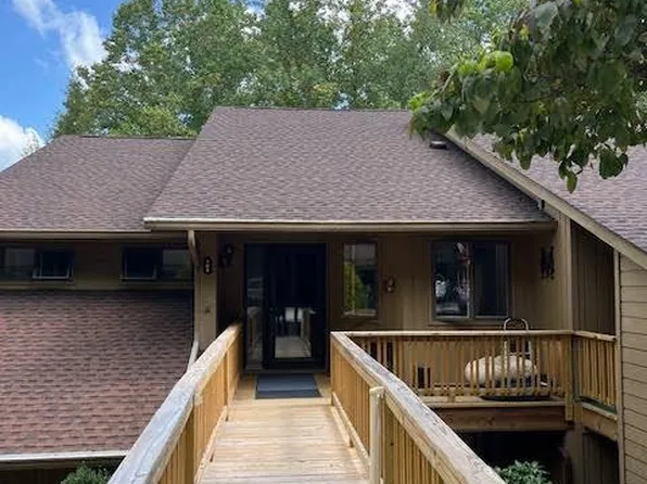 104 Live Oak Ln #104, Hendersonville, NC 28791