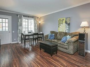 386 Bunker Hill Cir, Aurora, IL 60504