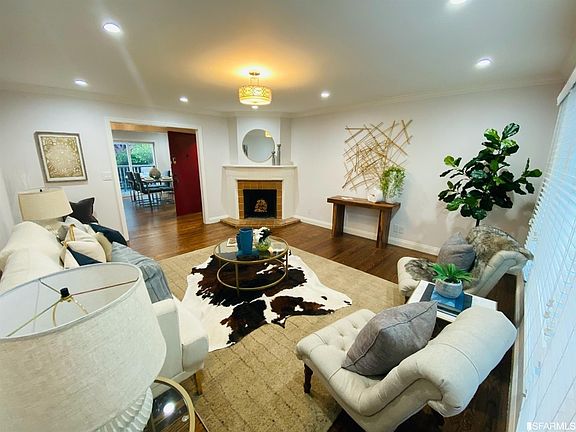2nd image of 864 Portola Dr