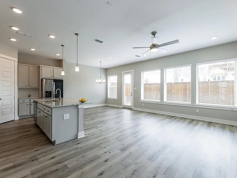 10981 Swang Link Dr — Photo 5