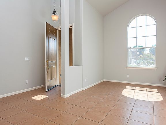 3rd image of 10120 Sonoma Creek Dr