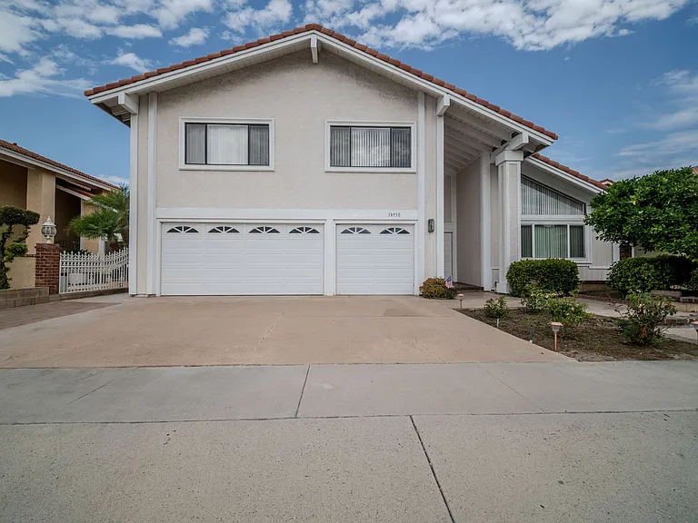 18950 Mount Walton Cir — Photo 1