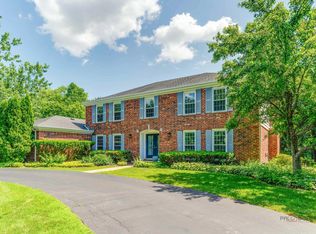 555 W Everett Rd, Lake Forest, IL 60045