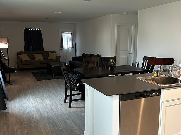 Kitchen - Open Floor View