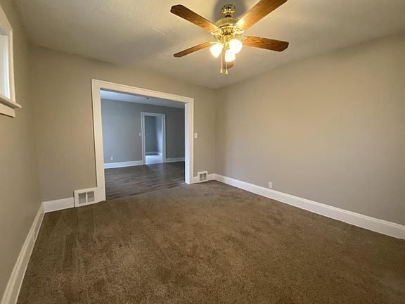 4th image of 12902 Thornhurst Ave