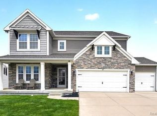 16543 Bedington Dr, Linden, MI 48451
