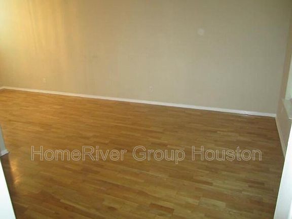 3rd image of 518 Spring Moss Dr