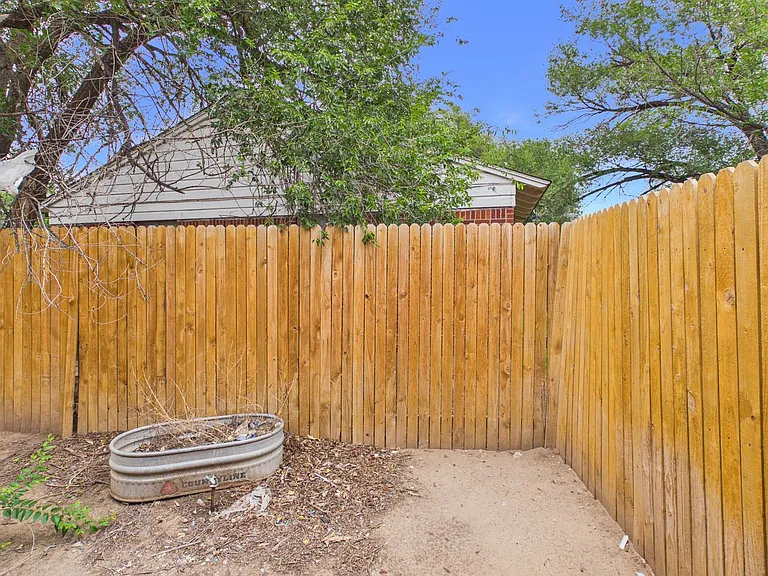2711 Duncan Dr #A — Photo 17
