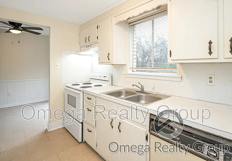 208 Rolling Mill St #8 — Photo 11