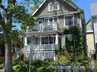 1822 E Thomas Ave, Milwaukee, WI 53211