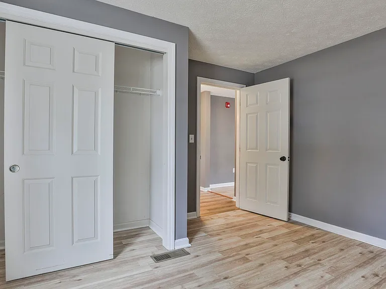 54 Vandora Dr — Photo 23