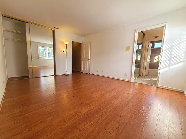 306 Edgemont Dr — Photo 21