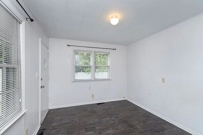 5875 N Keystone Ave — Photo 20