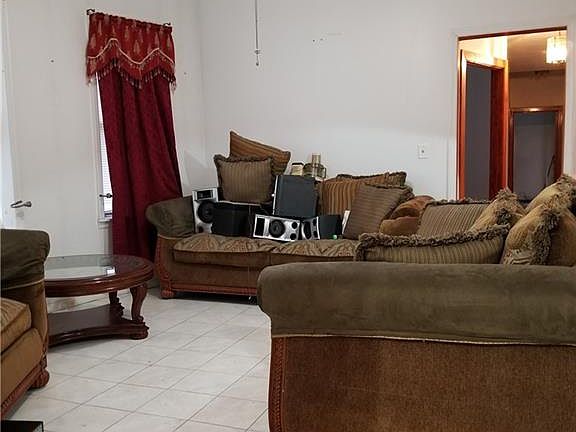 4th image of 1153 Longfellow Ave