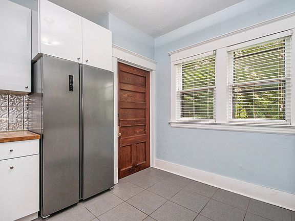 4th image of 743 Fountain St NE #2