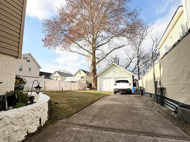 28 Morningstar Rd #2 — Photo 2