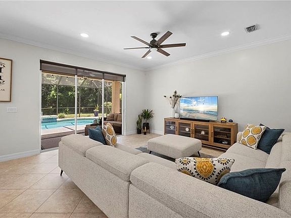 5th image of 1324 Triandra LN
