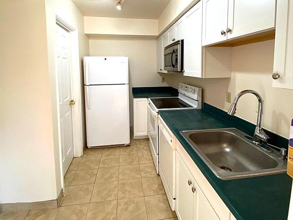 5th image of 9683 Hagel Cir Suite B