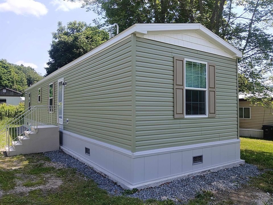 1st image of 10 Daniels Drive