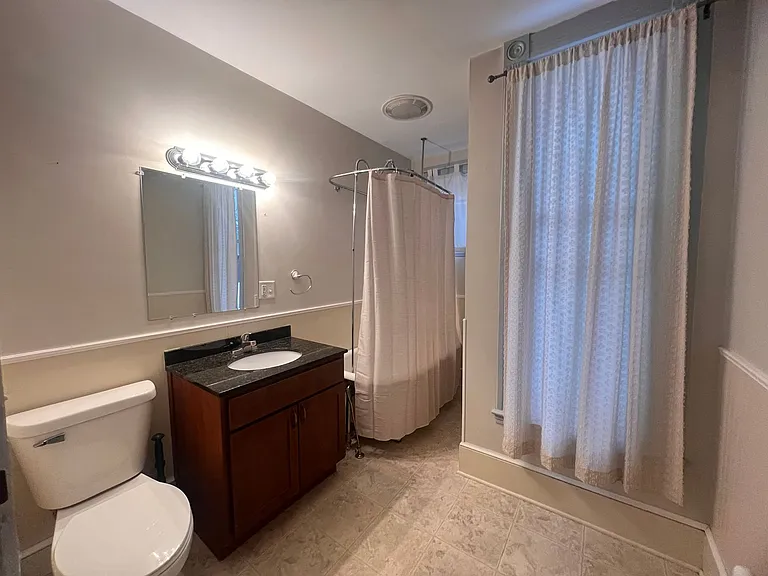 317 Henry Ave SE — Photo 10