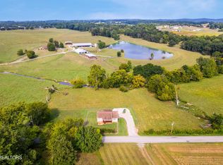 354 Prospect Rd, Walland, TN 37886