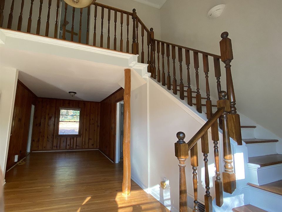 Living/Stairs