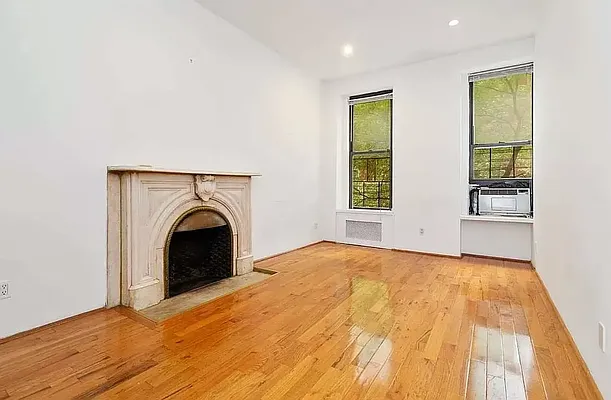 Rented by REAL New York | media 2