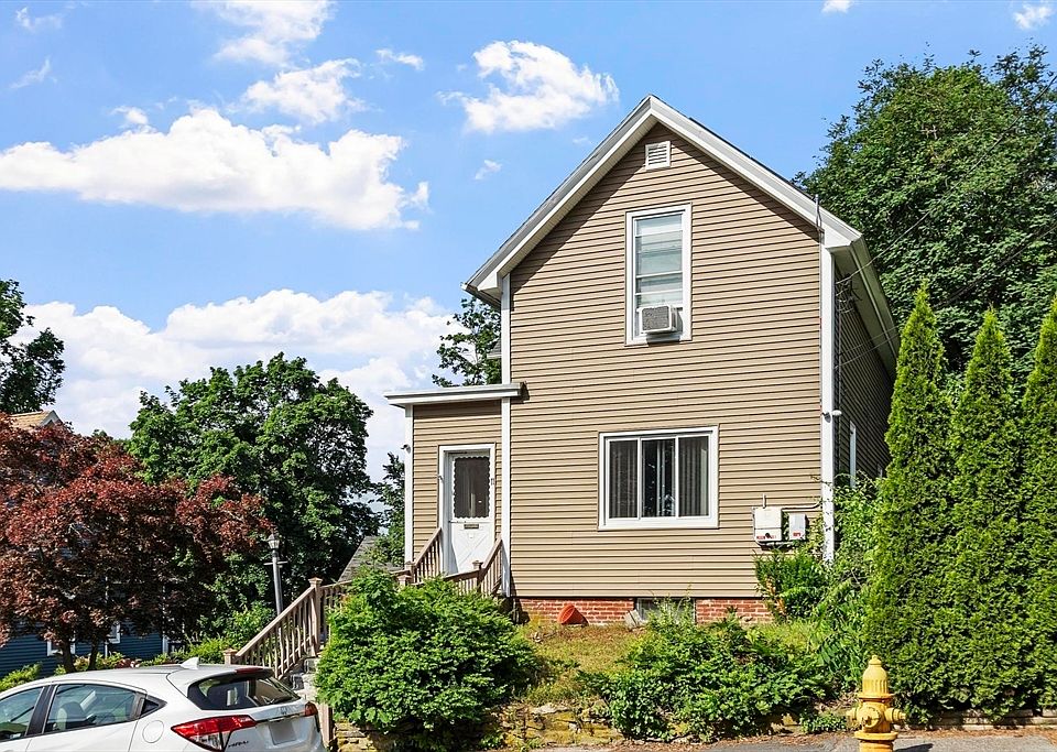 1st image of 11 Wayne St