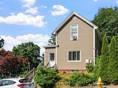 11 Wayne St, Worcester, MA, 01603