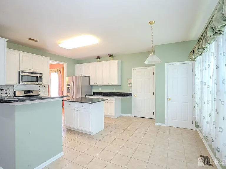 31 Hawthorn Dr — Photo 14