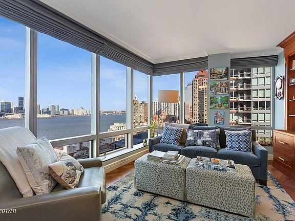 3rd image of 10 West St APT 18A