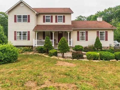 284 Woodmont Rd, Hopewell Junction, NY, 12533