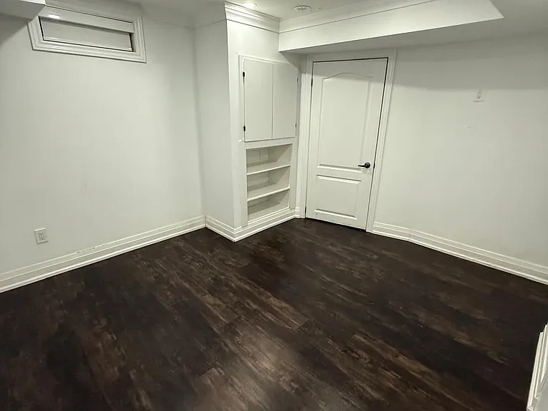 54 Moneypenny Pl — Photo 5