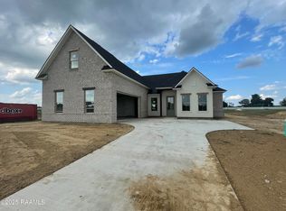 110 Canehaven Blvd, Youngsville, LA 70592