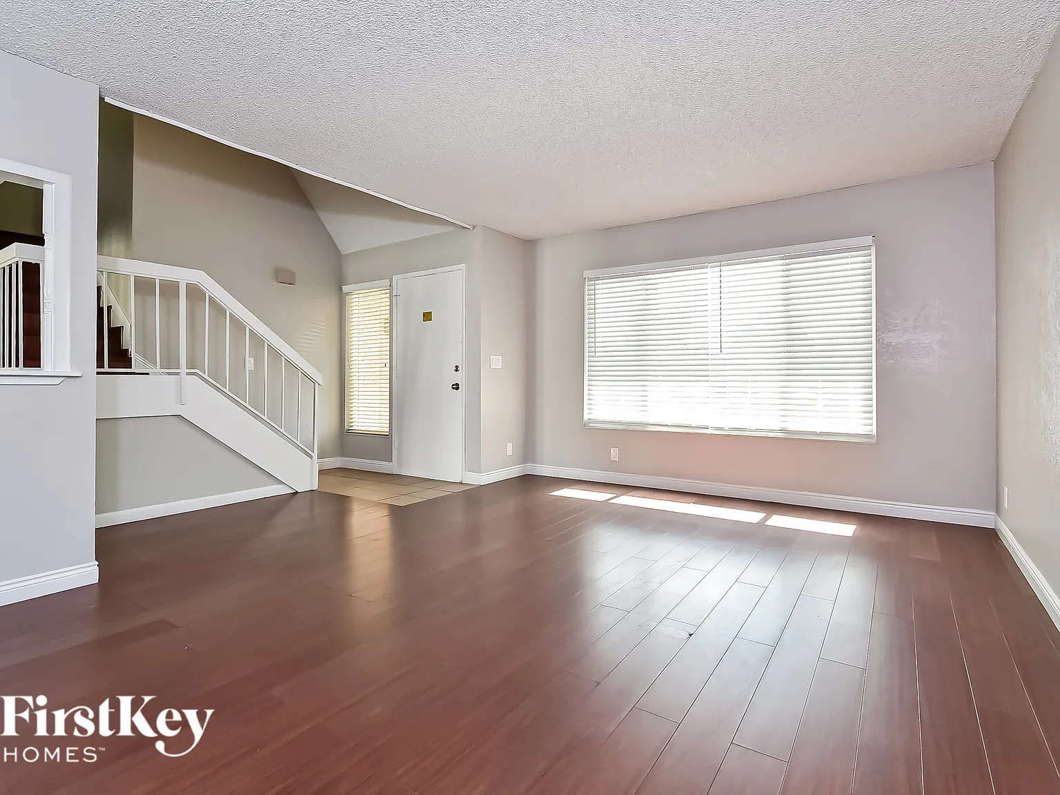 4 bed, 2.5 bath, 1762 sqft, $2,545 — Photo 4