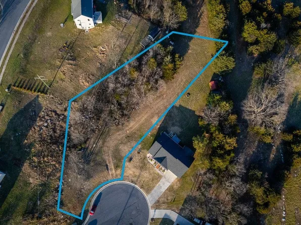 387 Rayann Ln, Broadway, VA 22815