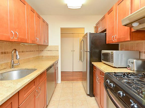 2nd image of 315 W 232nd St APT 1C