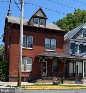 301 E Market St, Orwigsburg, PA, 17961