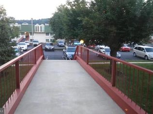 3233 Forest Ln #E-7, Schwenksville, PA 19473