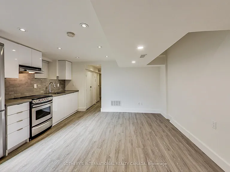 669 Euclid Ave #LOWER — Photo 7