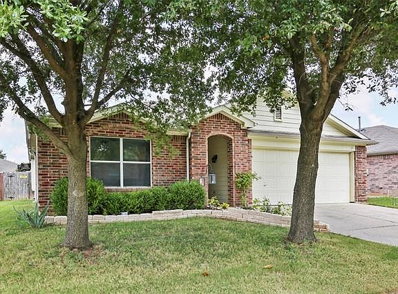 2nd image of 1717 Little Deer Ln